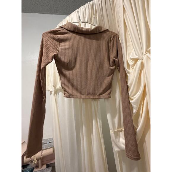 Naked Wardrobe Mocha Button Up Crop Top Ribbed Stretch Long Sleeve Womens Medium - Picture 3 of 4